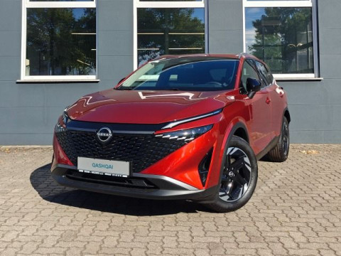 Automodell: Qashqai in der Farbe rot
