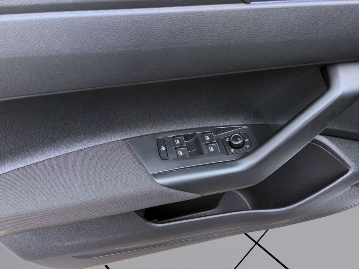 Thumb 10: Volkswagen Taigo 1.5 TSI DSG R-LINE PANO AHK IQ.LIGHT NAVI