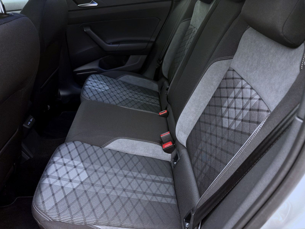 Thumb 15: Volkswagen Taigo 1.5 TSI DSG R-LINE PANO AHK IQ.LIGHT NAVI