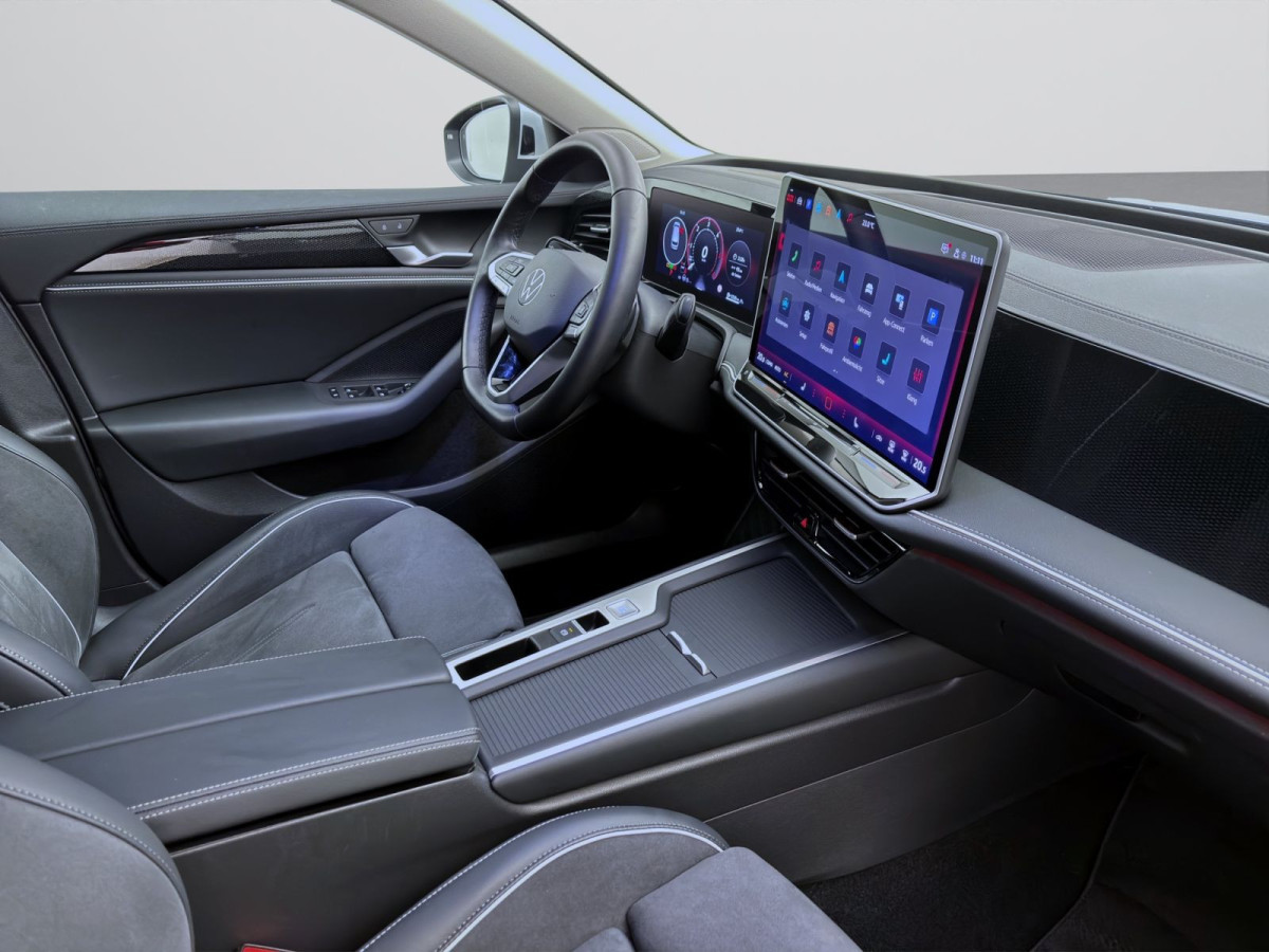 Thumb 17: Volkswagen Passat Variant 2.0 TDI DSG BUSINESS NAVI AHK HuD SHZG