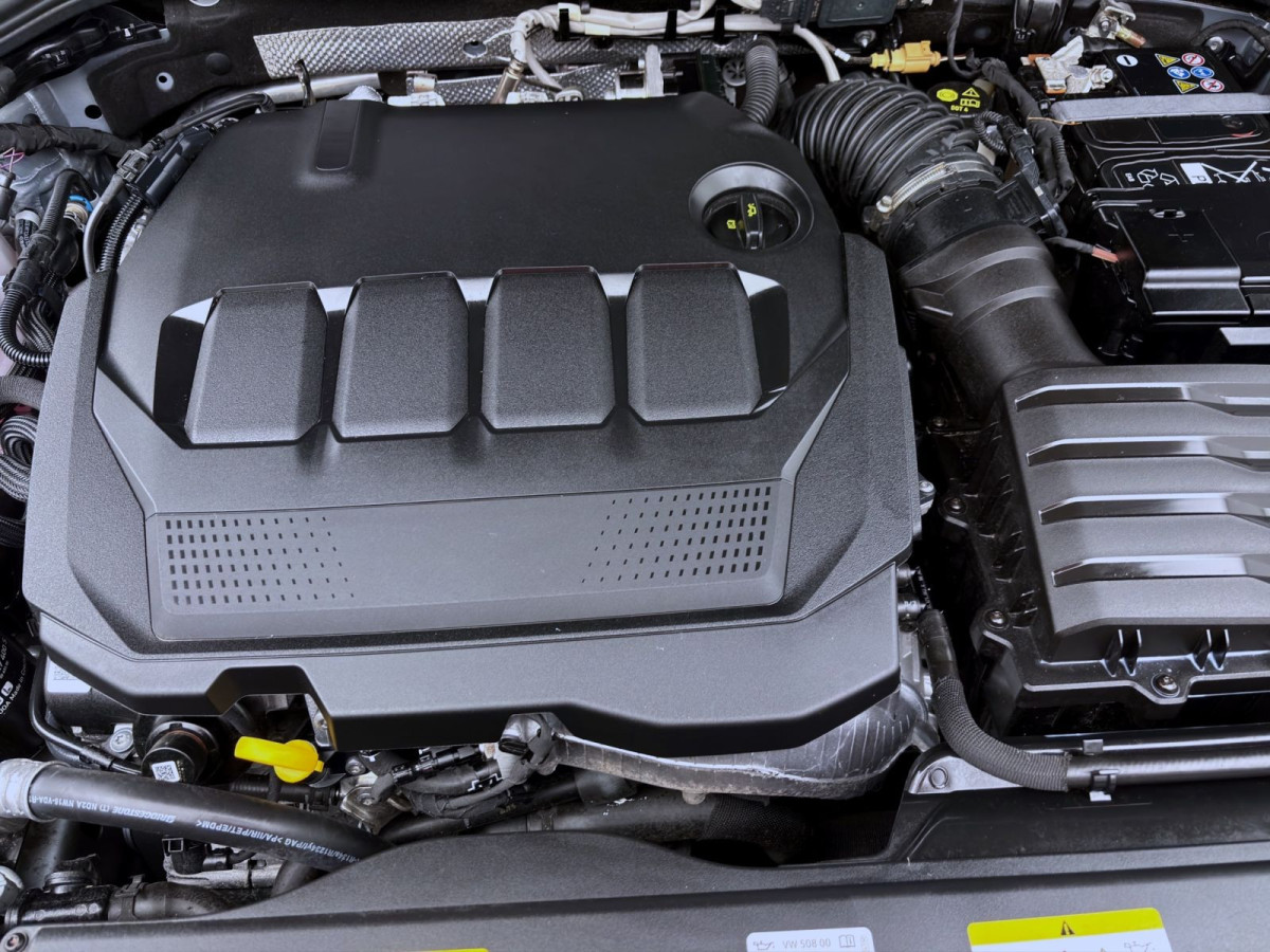 Thumb 18: Volkswagen Passat Variant 2.0 TDI DSG BUSINESS NAVI AHK HuD SHZG