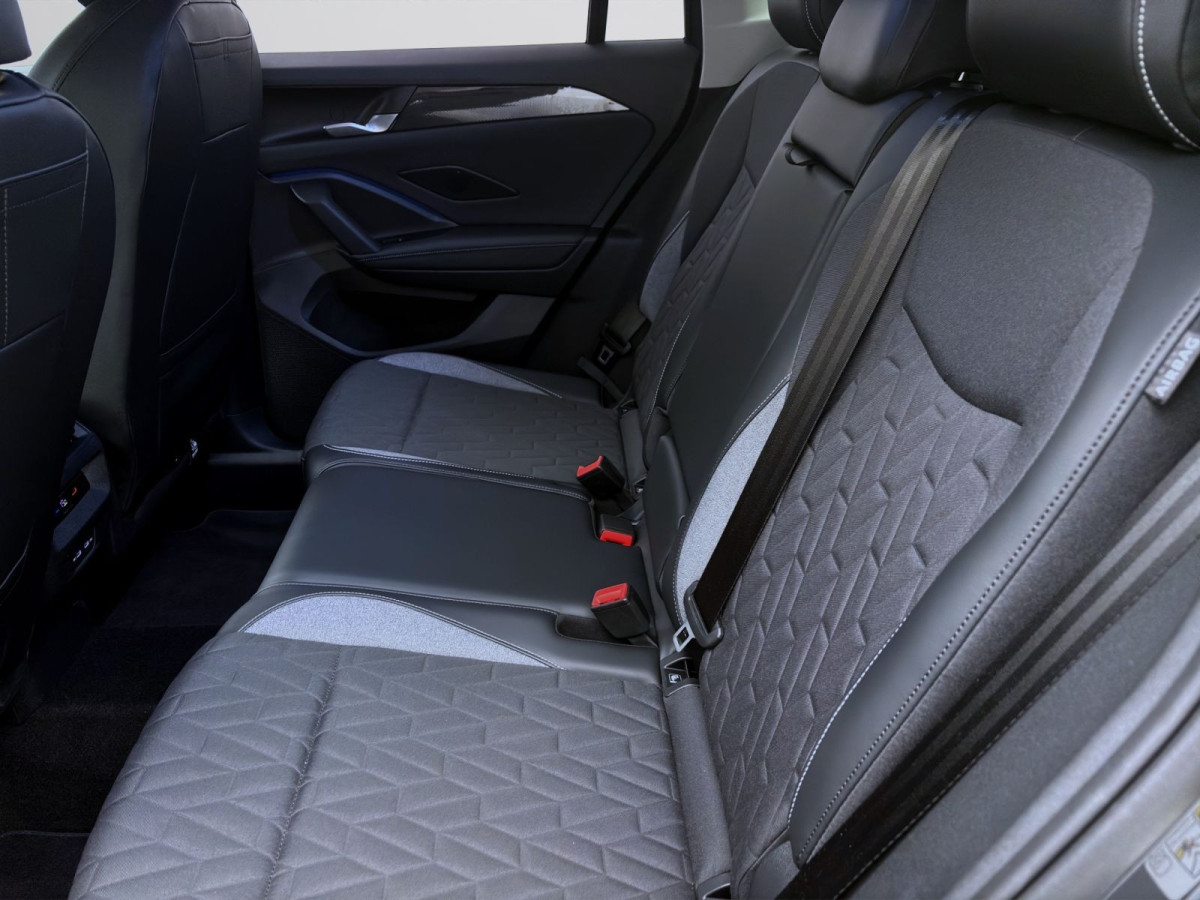 Thumb 15: Volkswagen Tiguan 2.0 TDI DSG ENERGY AHK NAVI KAMERA LED+