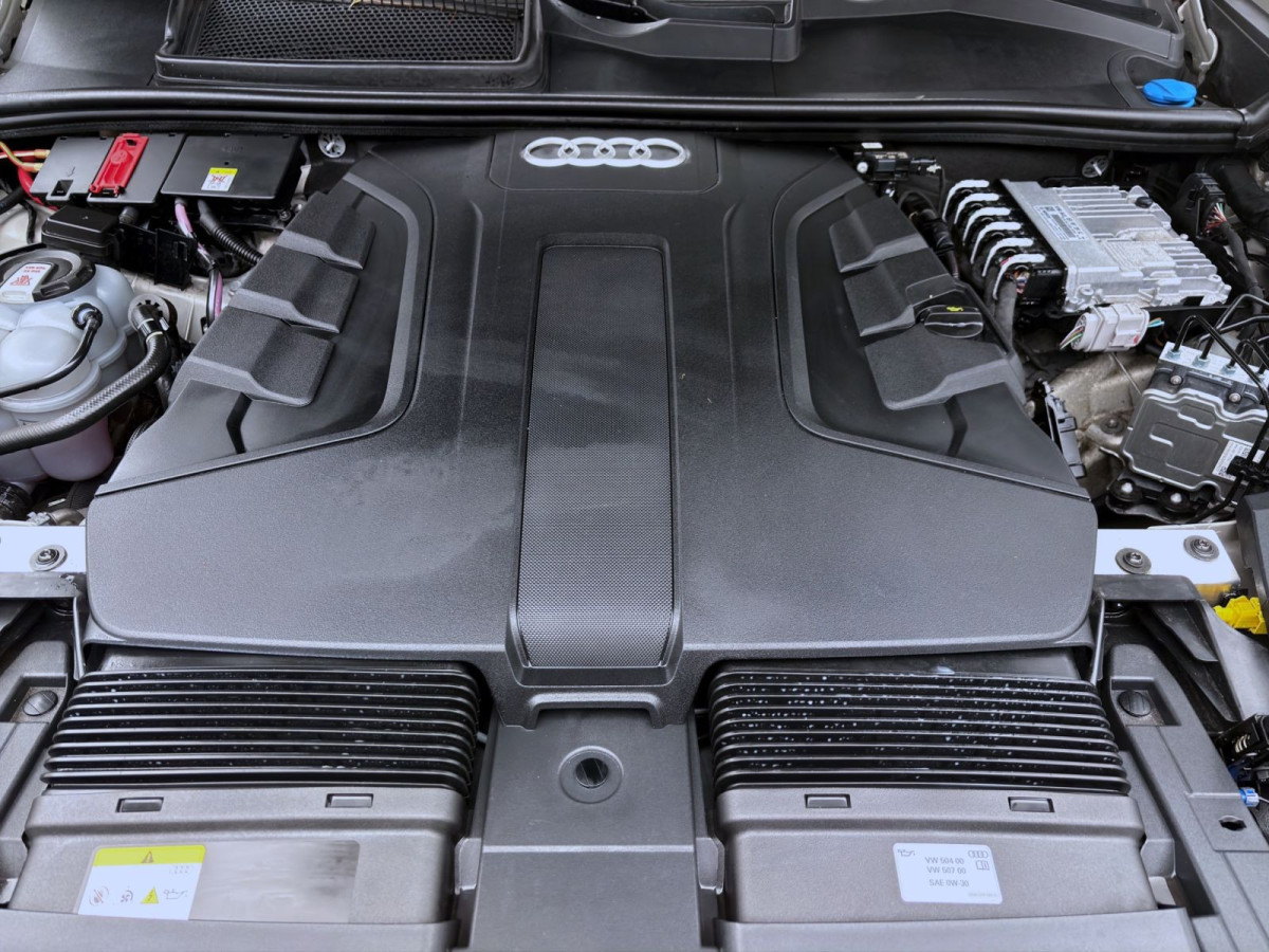 Thumb 18: Audi Q8 50 TDI Q S LINE STDHZG PANO AHK HD-MATRIX B&O