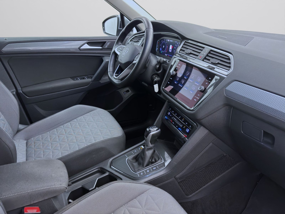 Thumb 17: Volkswagen Tiguan 2.0 TDI DSG LIFE AHK MATRIX NAVI SITZHZG