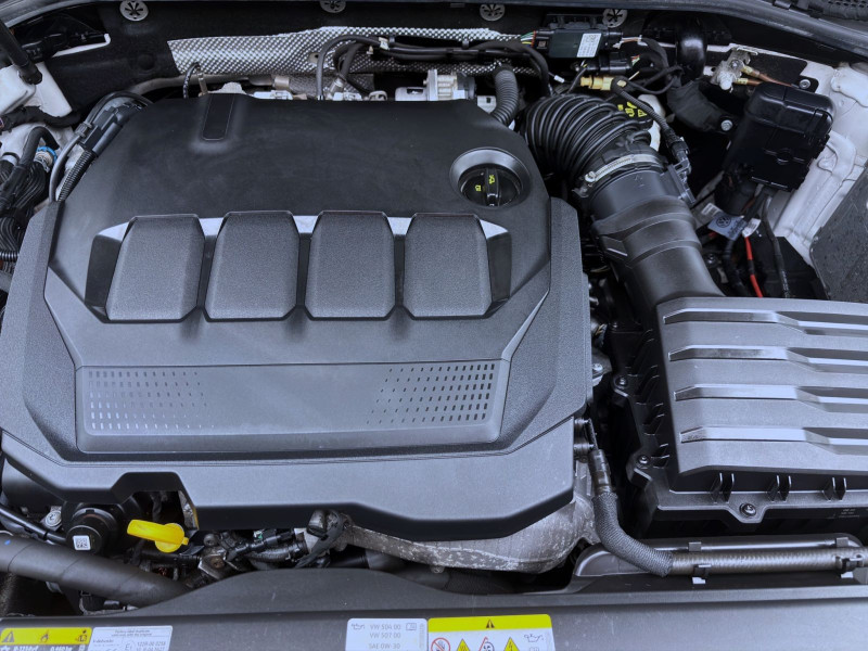 Bild 18: Volkswagen Passat Variant 2.0 TDI DSG 4M R-LINE STDHZG PANO AHK IQ.LIGHT
