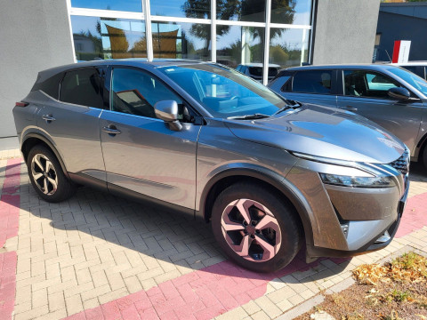Automodell: Qashqai in der Farbe grau