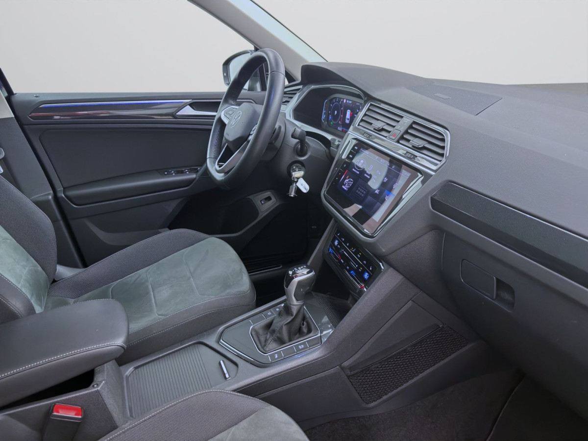 Thumb 17: Volkswagen Tiguan 1.5 TSI DSG ELEGANCE AHK MATRIX NAVI SITZHZG