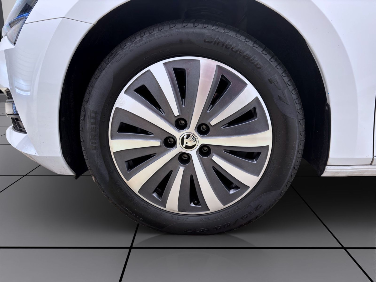 Thumb 8: Škoda Superb Combi 2.0 TDI DSG AMBITION AHK NAVI LED KAMERA