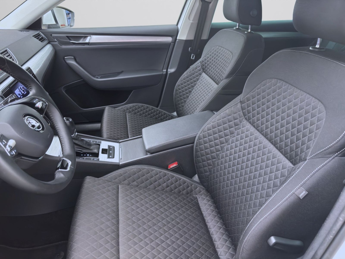 Thumb 9: Škoda Superb Combi 2.0 TDI DSG AMBITION AHK NAVI LED KAMERA