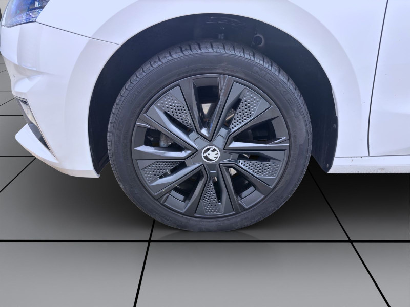 Bild 8: Škoda Fabia 1.0 TSI DSG STYLE NAVI PDC SITZHZG LED