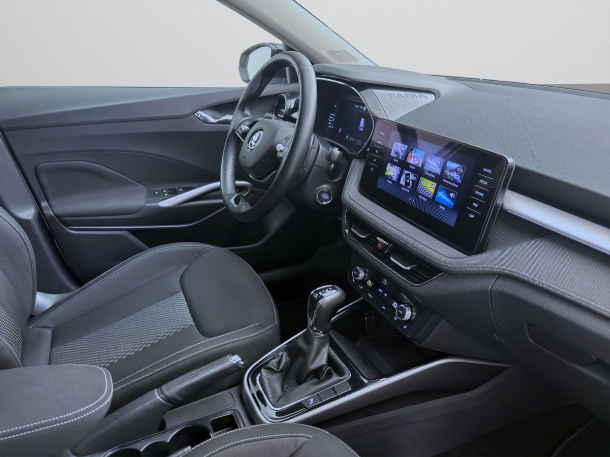 Thumb 17: Škoda Fabia 1.0 TSI DSG STYLE NAVI PDC SITZHZG LED