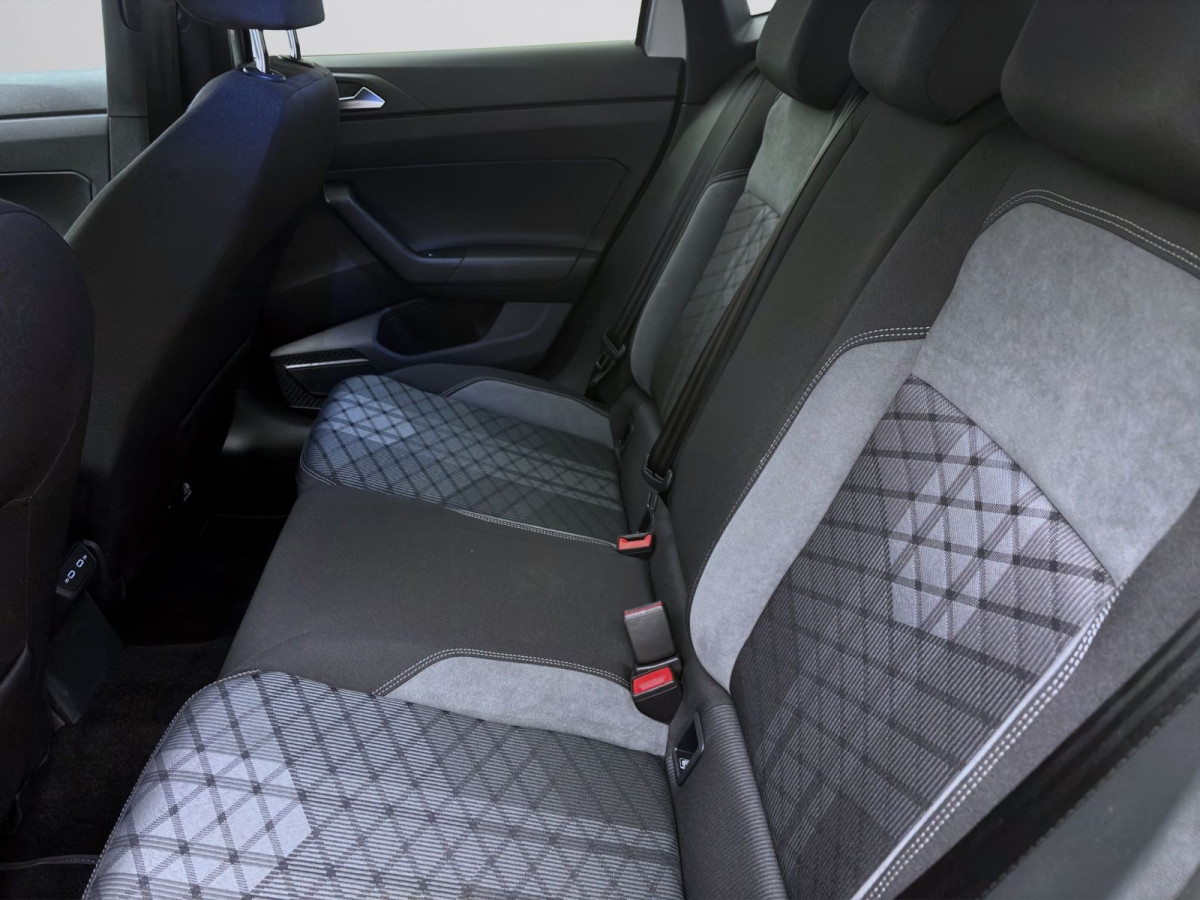 Thumb 15: Volkswagen Polo 1.0 TSI DSG R-LINE NAVI KAMERA IQ.LIGHT PDC