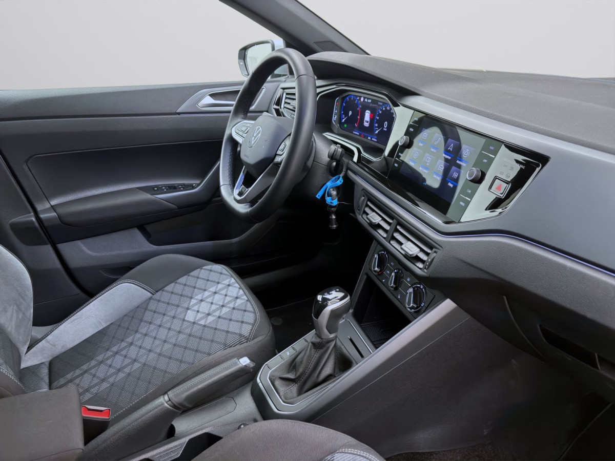 Thumb 17: Volkswagen Polo 1.0 TSI DSG R-LINE NAVI KAMERA IQ.LIGHT PDC