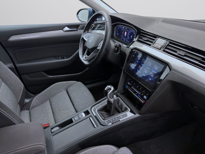 Bild 17: Volkswagen Passat Variant 2.0 TDI R-LINE AHK KAMERA NAVI PDC