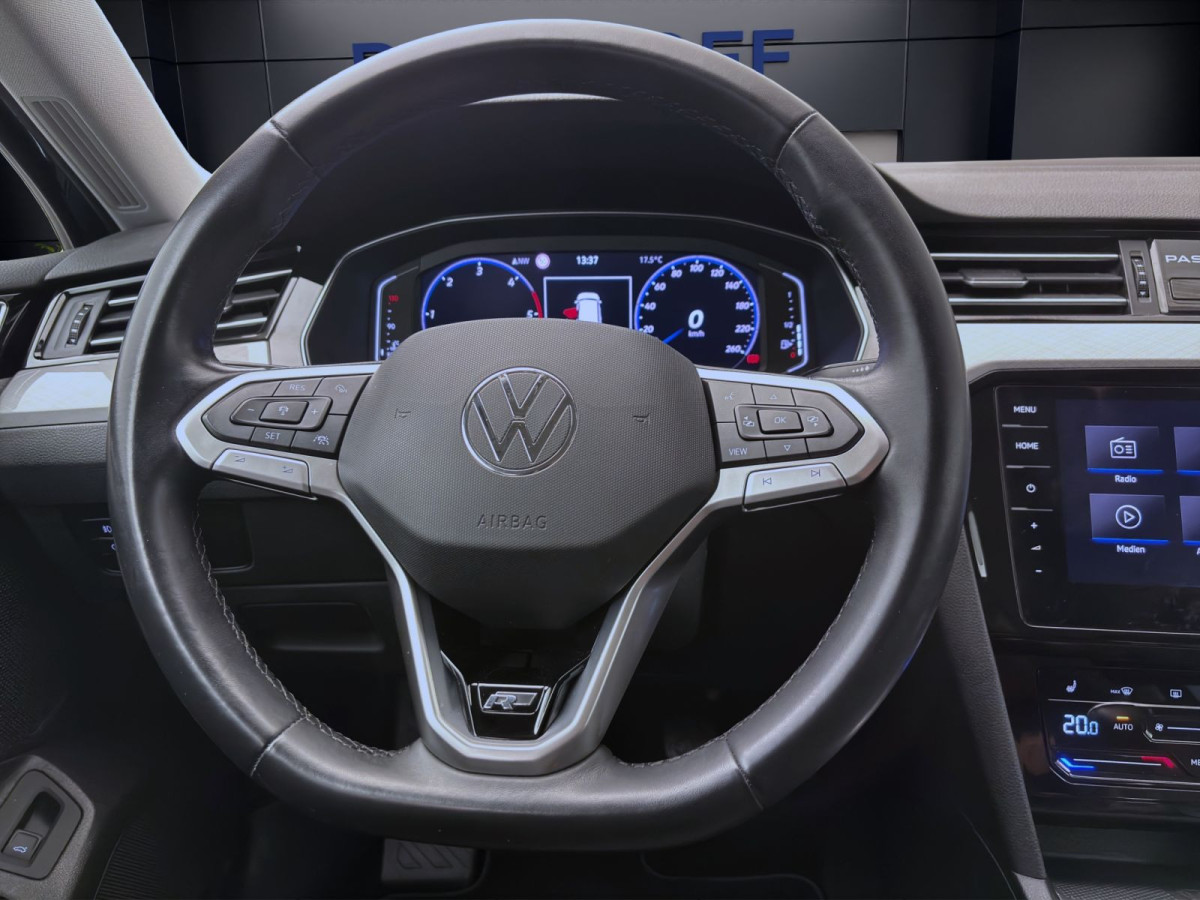 Thumb 11: Volkswagen Passat Variant 2.0 TDI R-LINE AHK KAMERA NAVI PDC