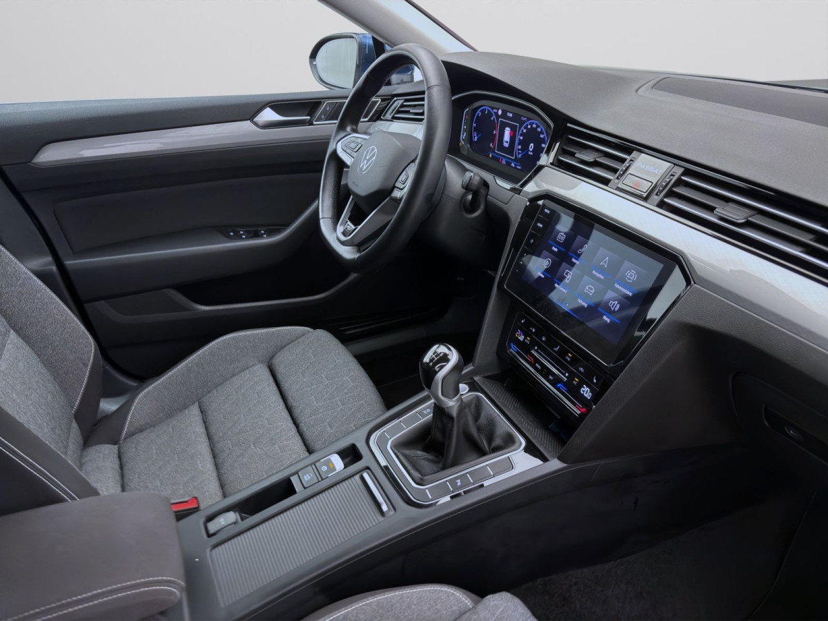 Thumb 17: Volkswagen Passat Variant 2.0 TDI R-LINE AHK KAMERA NAVI PDC