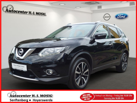 Automodell: X-Trail in der Farbe schwarz