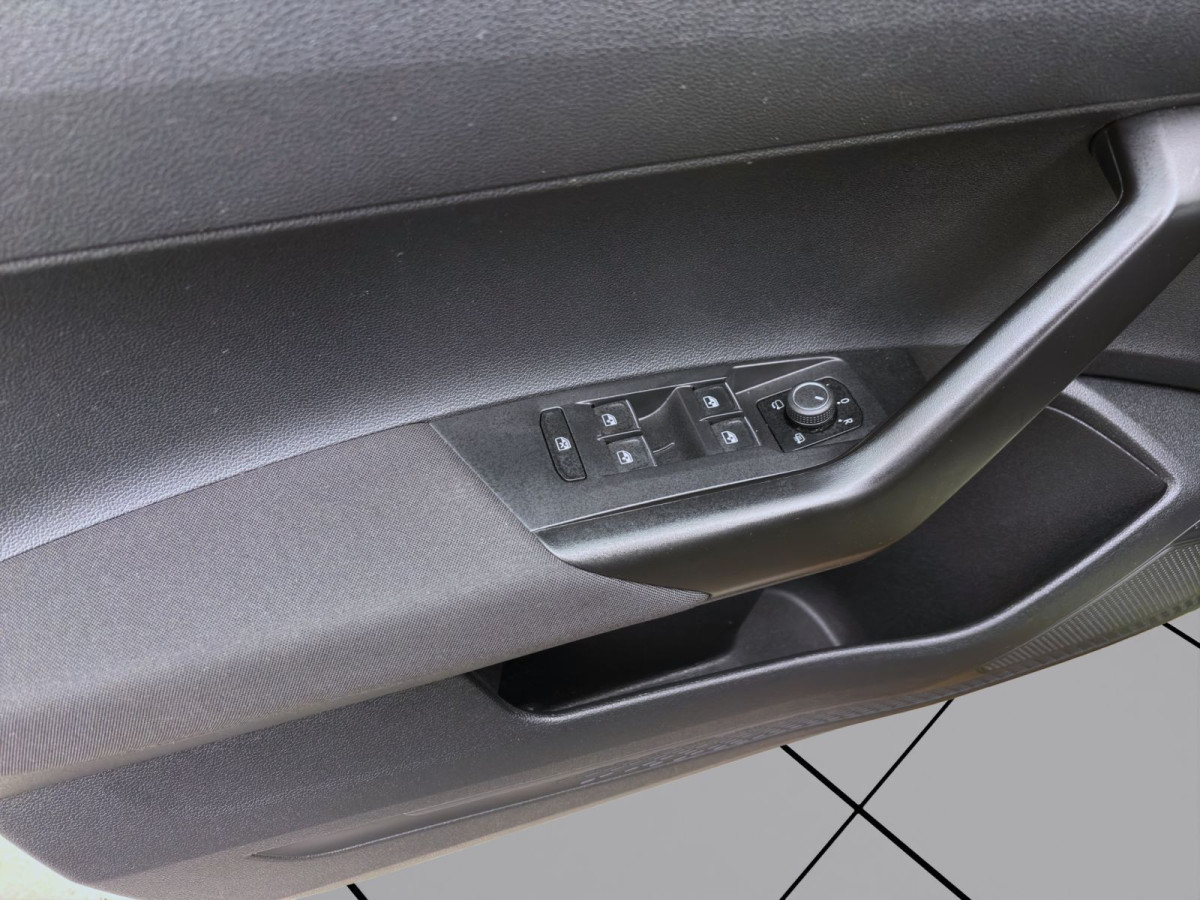 Thumb 10: Volkswagen Taigo 1.5 TSI DSG R-LINE NAVI KAMERA SITZHZG PDC