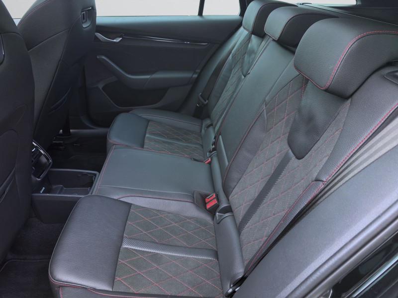 Bild 14: Škoda Octavia Combi 2.0 TSI DSG RS AHK PANO STANDH 360° DCC