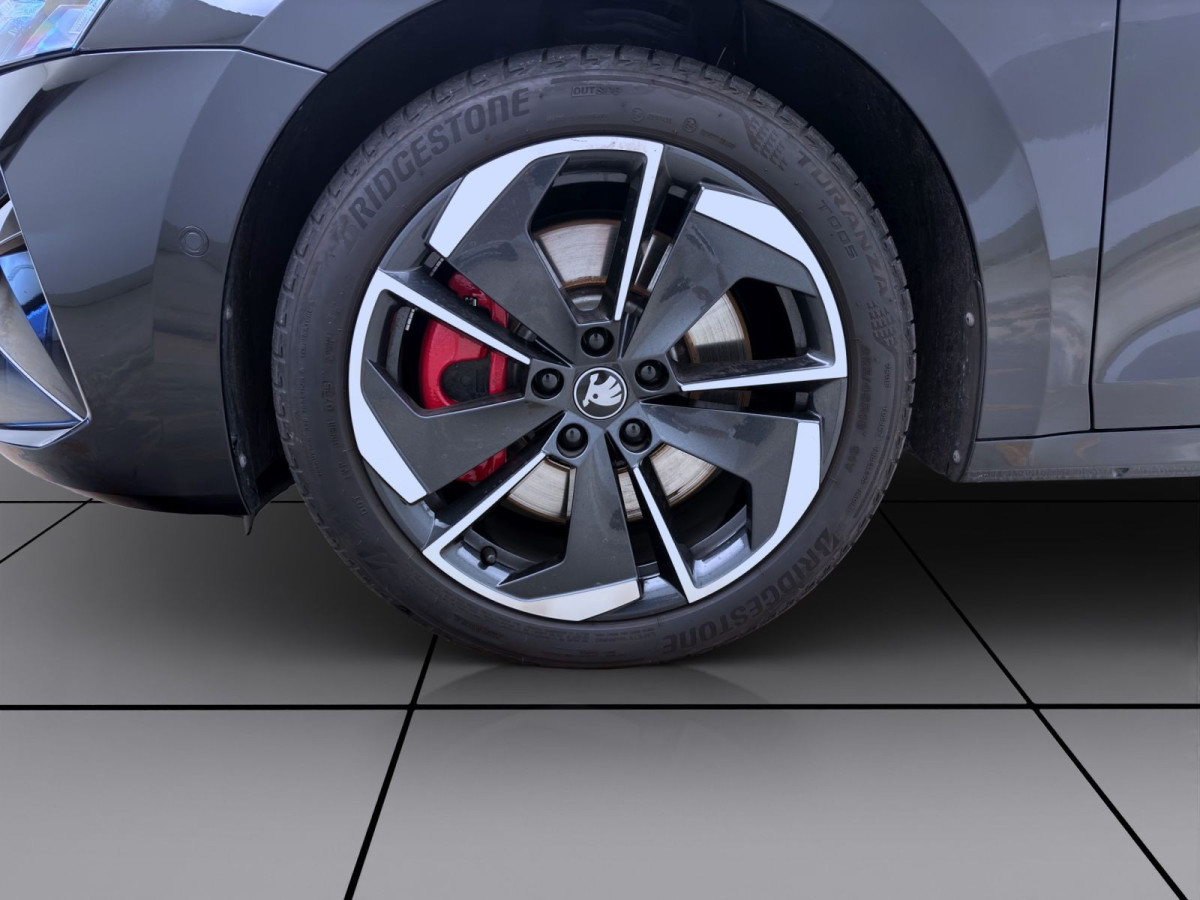 Thumb 7: Škoda Octavia Combi 2.0 TSI DSG RS AHK PANO STANDH 360° DCC
