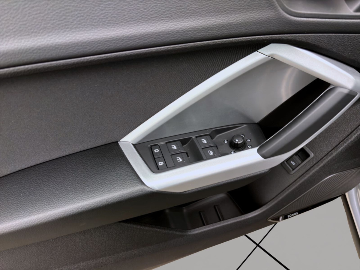 Thumb 10: Audi Q3 35 TFSI ADVANCED AHK NAVI SONOS LED SITZHZG