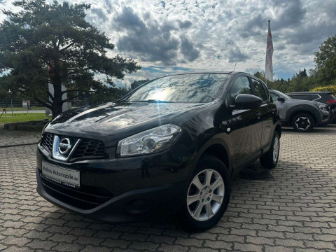 Automodell: Qashqai in der Farbe schwarz