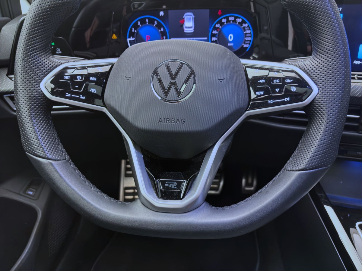 Thumb 12: Volkswagen Golf Variant 1.5 eTSI DSG R-LINE PANO NAVI IQ.LIGHT HuD
