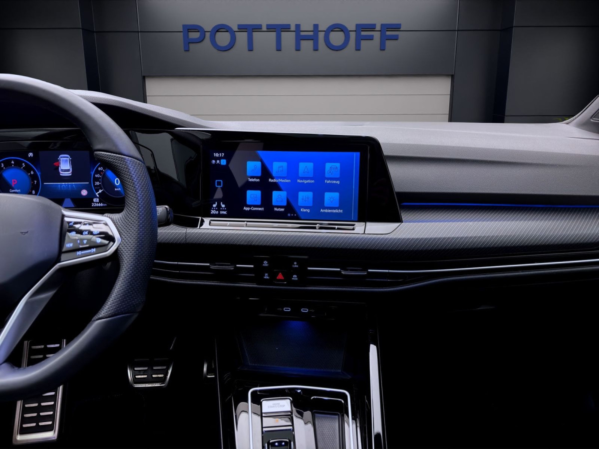 Thumb 14: Volkswagen Golf Variant 1.5 eTSI DSG R-LINE PANO NAVI IQ.LIGHT HuD