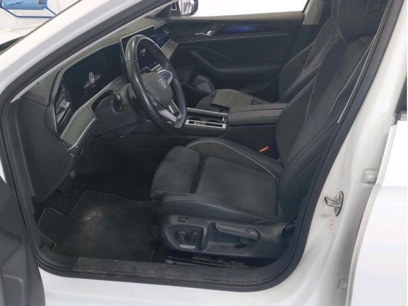 Bild 4: Volkswagen Passat Variant 2.0 TDI DSG BUSINESS PANO AHK NAVI HuD