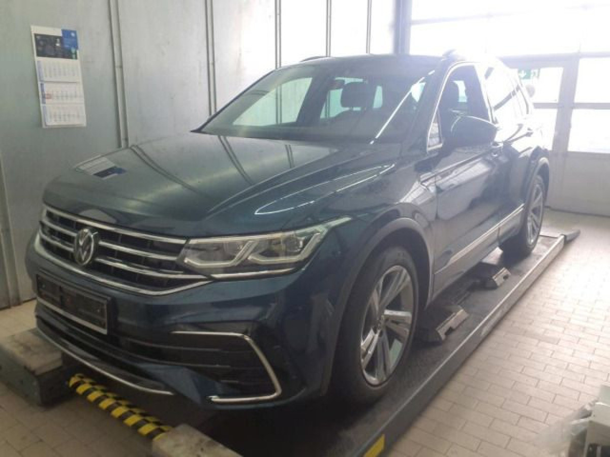Thumb 1: Volkswagen Tiguan 2.0 TSI DSG 4M R-LINE STDHZG AHK NAVI IQ.LIGHT
