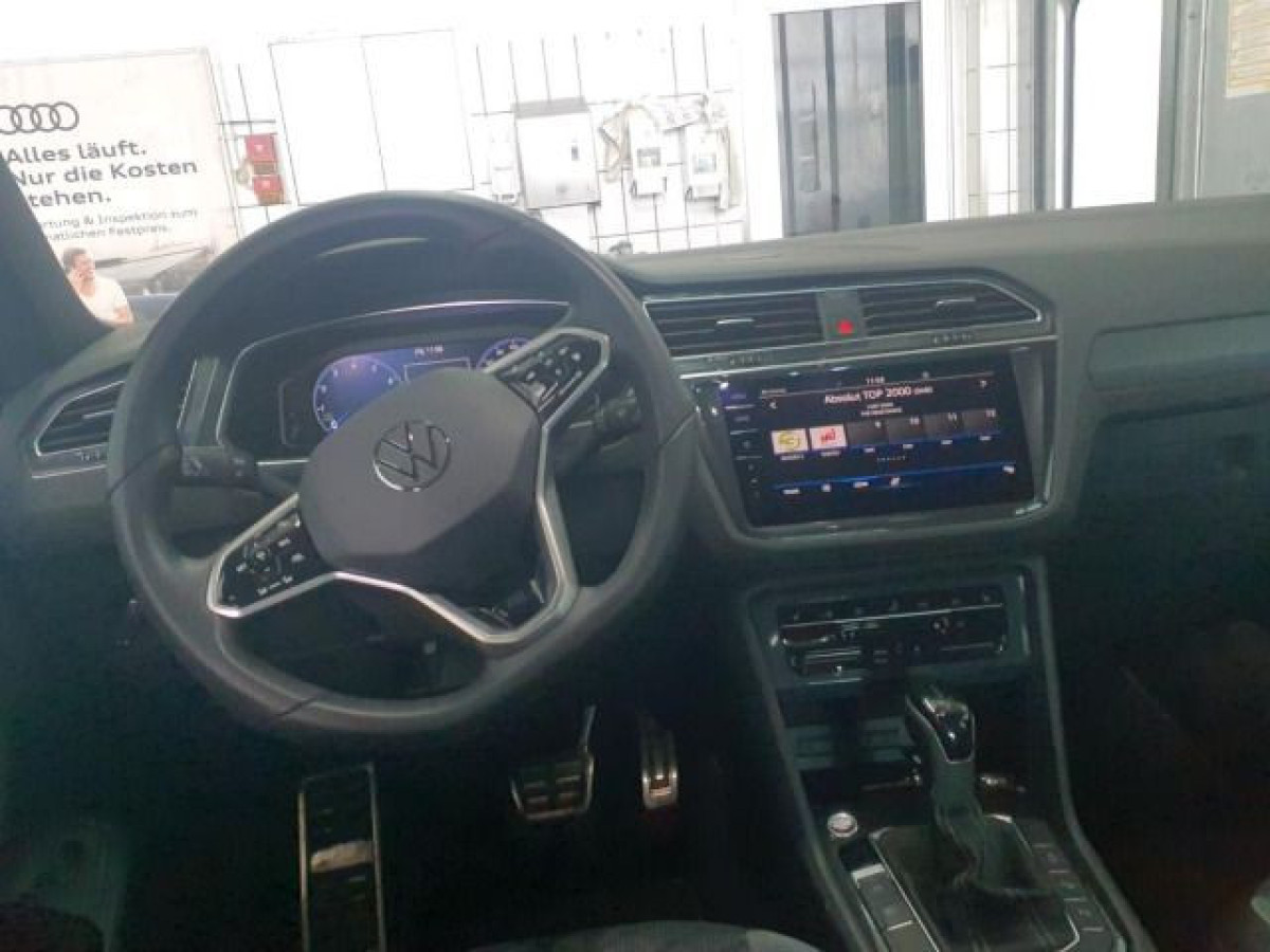 Thumb 3: Volkswagen Tiguan 2.0 TSI DSG 4M R-LINE STDHZG AHK NAVI IQ.LIGHT