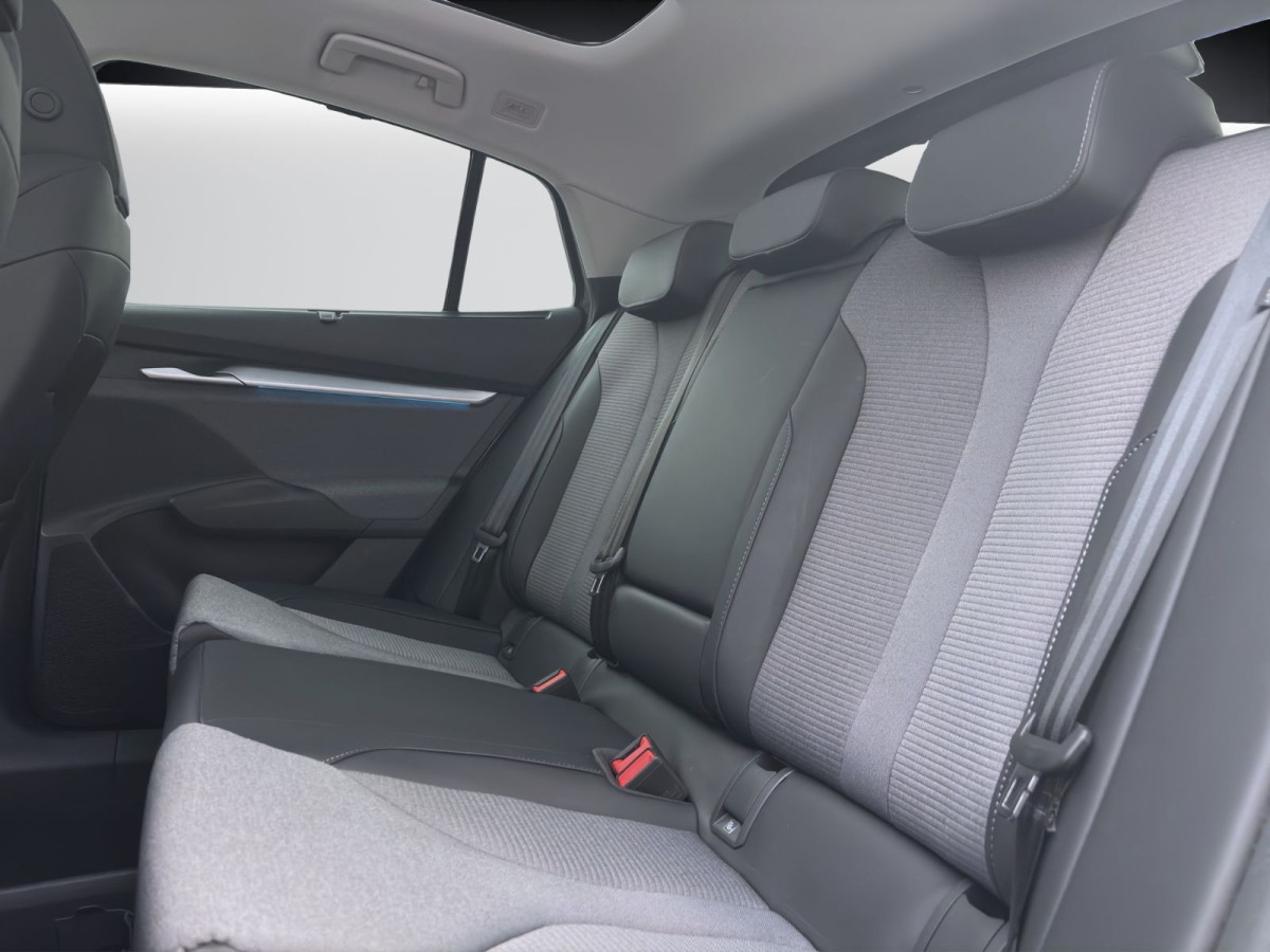 Thumb 15: Škoda Enyaq Coupé 85 LOFT NAVI AHK PANO KAMERA