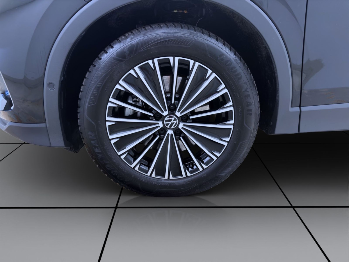 Thumb 8: Volkswagen Tiguan 1.5 TSI eHybrid DSG ENERGY AHK NAVI IQ.LIGHT KAMERA