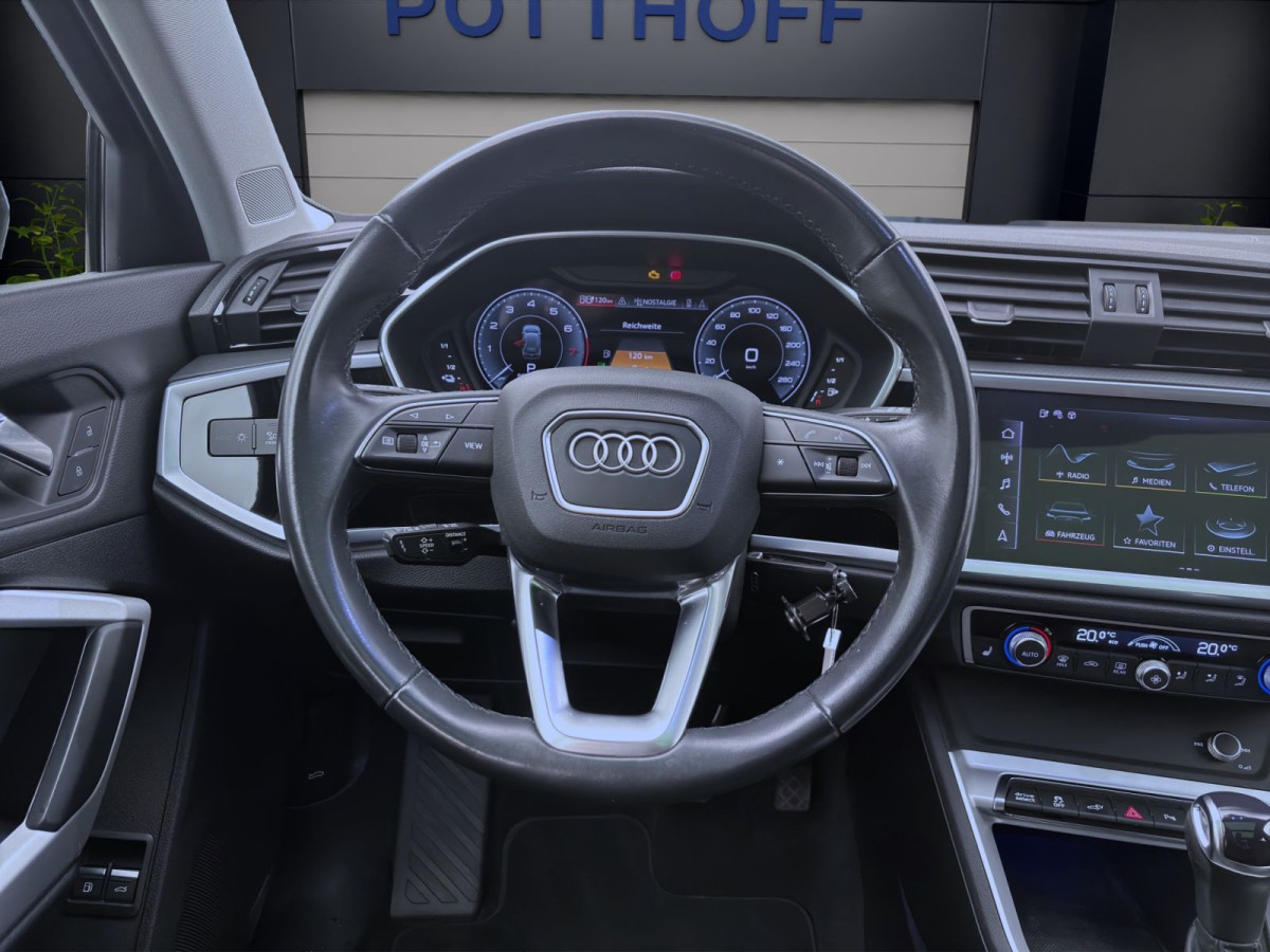 Thumb 11: Audi Q3 45 TFSIe S LINE PANO MATRIX NAVI KAMERA