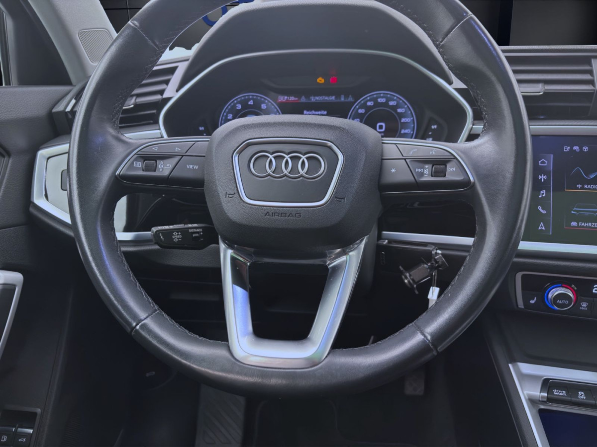 Thumb 12: Audi Q3 45 TFSIe S LINE PANO MATRIX NAVI KAMERA