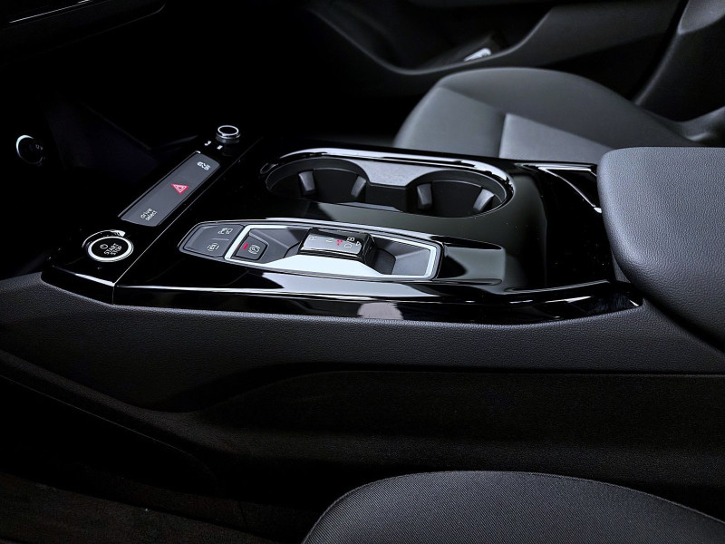 Bild 14: Audi A6 Avant e-tron S LINE AHK 360° VIRTUAL SITZHZG