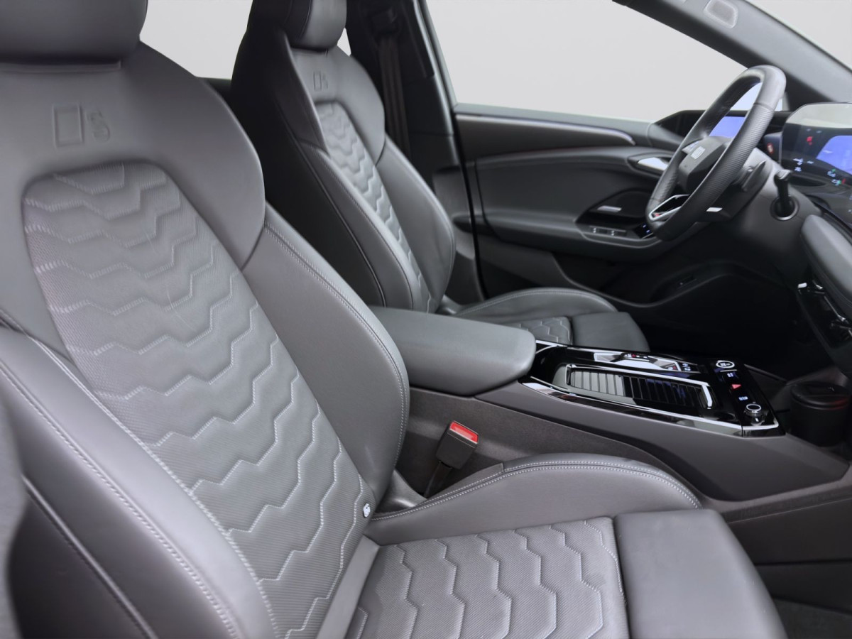Thumb 16: Audi A6 Avant e-tron S LINE AHK LM21 B&O KAMERA