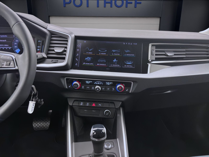 Bild 14: Audi A1 allstreet 30 TFSI SITZHZG KLIMA PDC LM17