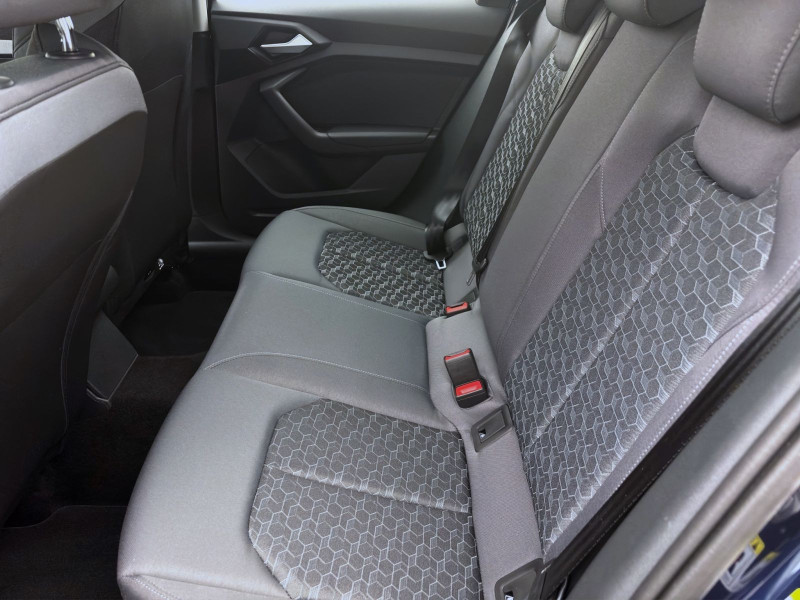 Bild 15: Audi A1 allstreet 30 TFSI SITZHZG KLIMA PDC LM17