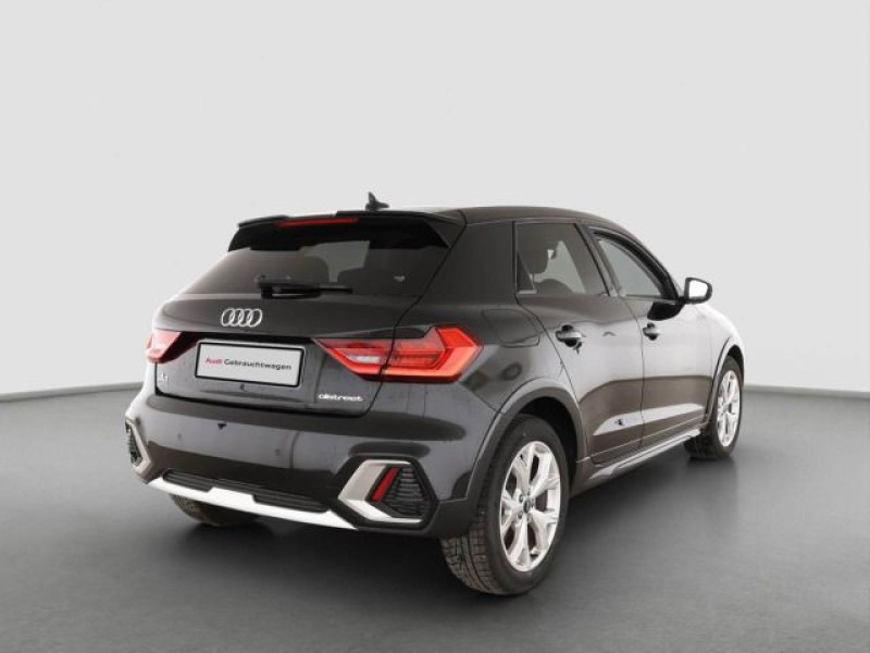 Bild 2: Audi A1 allstreet 35 TFSI NAVI+ SITZHZG LED PDC LM17