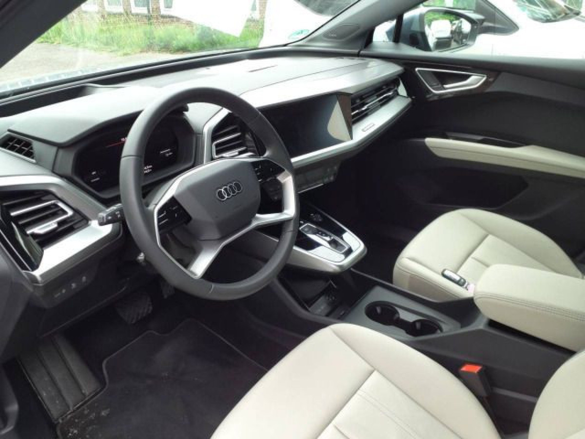 Thumb 3: Audi Q4 e-tron 45 AHK MATRIX NAVI SONOS HuD