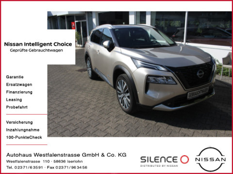 Automodell: X-Trail in der Farbe silber