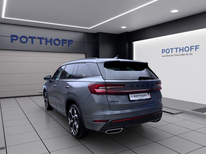 Bild 2: Škoda KODIAQ RS 4X4 AHK PANO STANDH NAV+ ASSISTENZ+ HEAD-UP 360°