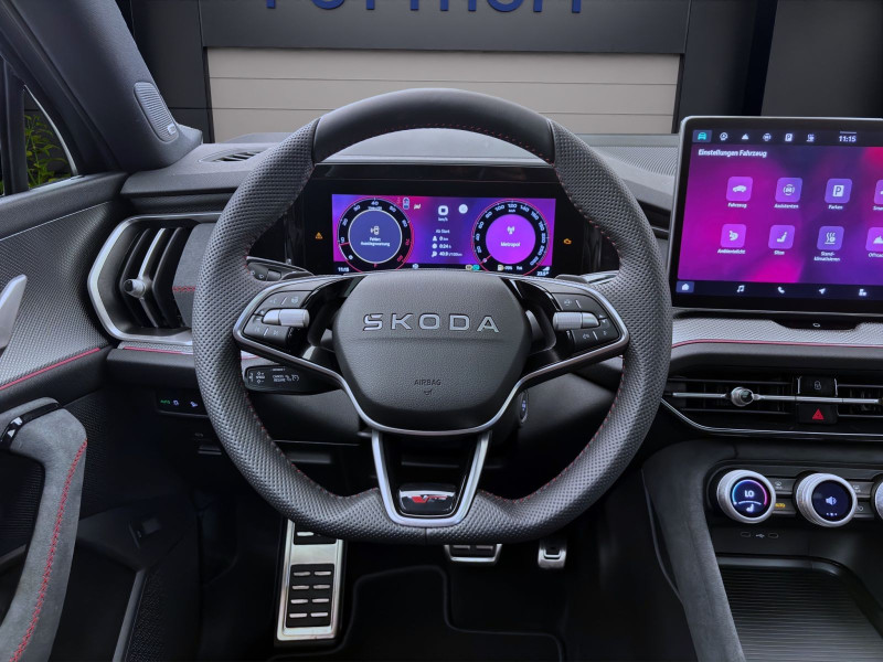 Bild 11: Škoda KODIAQ RS 4X4 AHK PANO STANDH NAV+ ASSISTENZ+ HEAD-UP 360°
