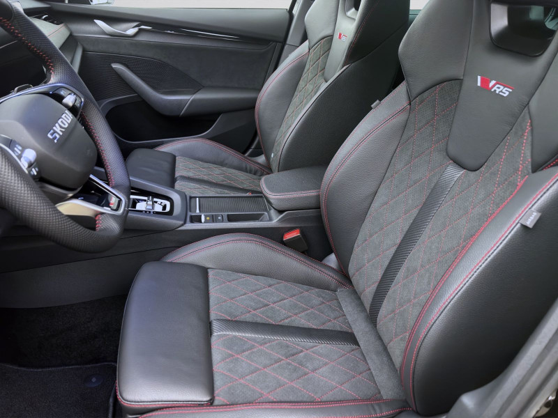 Bild 9: Škoda OCTAVIA COMBI RS AHK PANO STANDH DCC NAV+ ASSISTENZ+