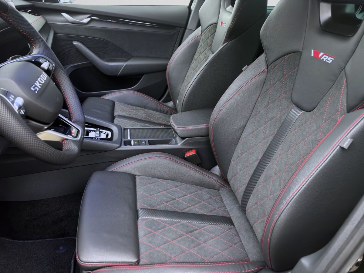 Thumb 9: Škoda OCTAVIA COMBI RS AHK PANO STANDH DCC NAV+ ASSISTENZ+