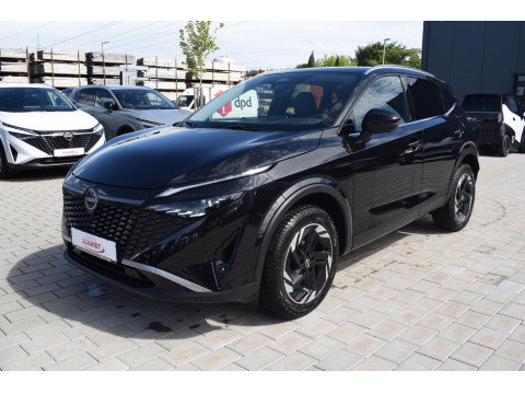 Automodell: Qashqai in der Farbe schwarz