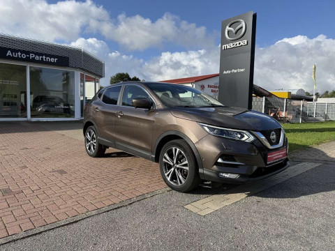 Automodell: Qashqai in der Farbe braun
