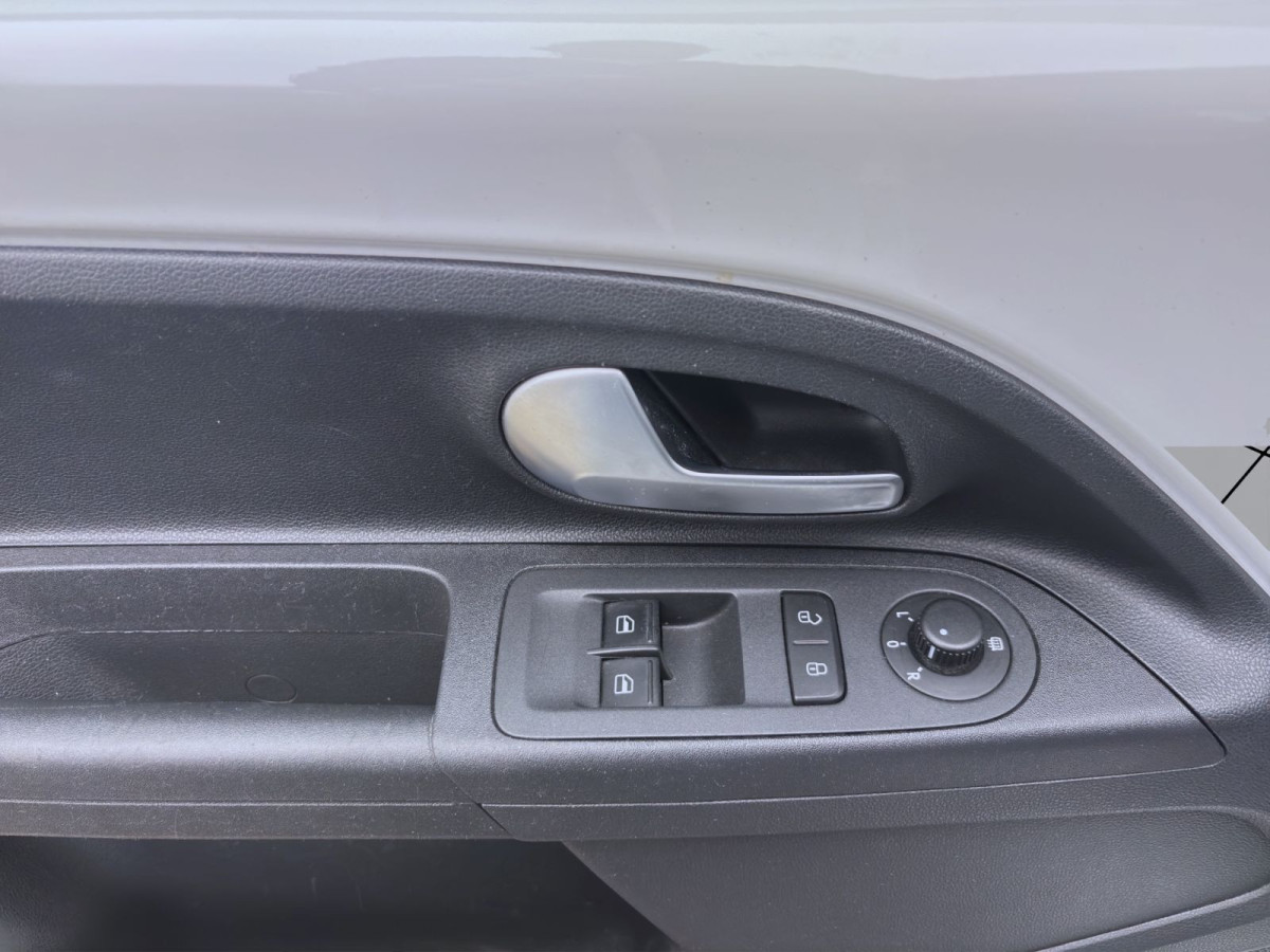 Thumb 10: Volkswagen up! 1.0 MPI MOVE UP! KAMERA PDC SITZHZG DAB+