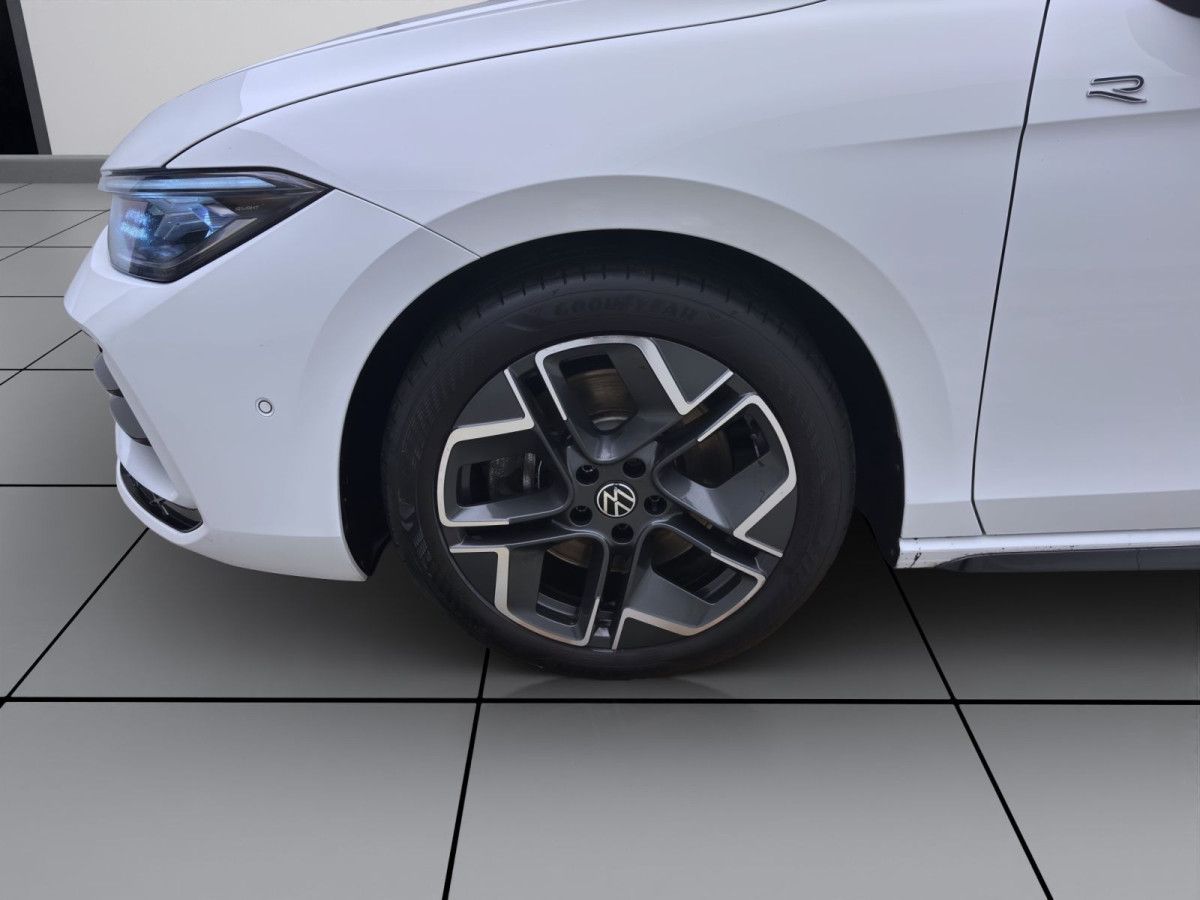 Thumb 8: Volkswagen Passat Variant 2.0 TDI DSG 4M R-LINE STDHZG NAVI KAMERA